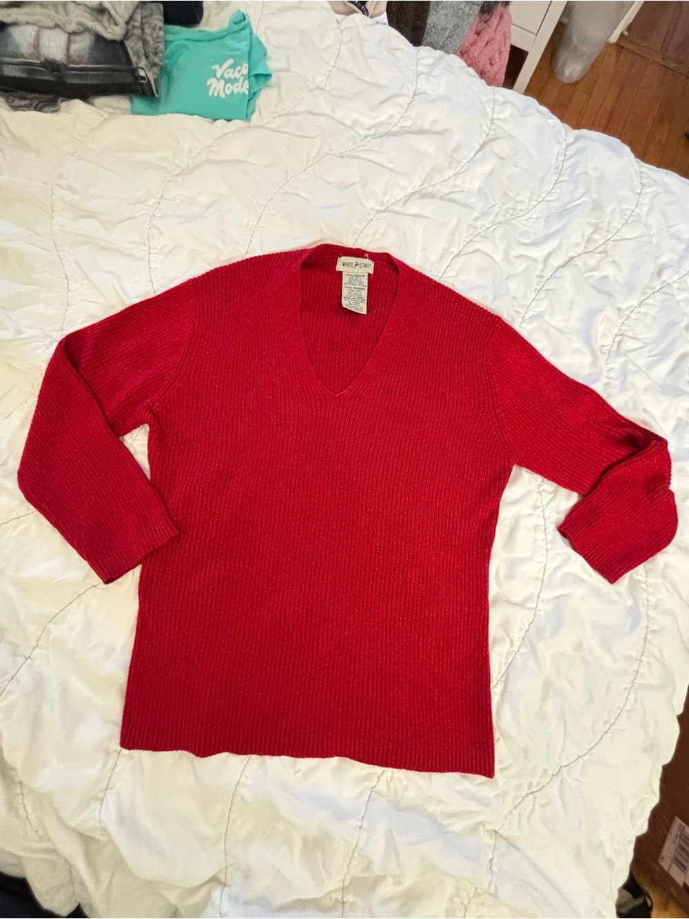 White Stag Red Metallic Ribbed V-Neck Sweater Medium Sparkle Holiday Knit